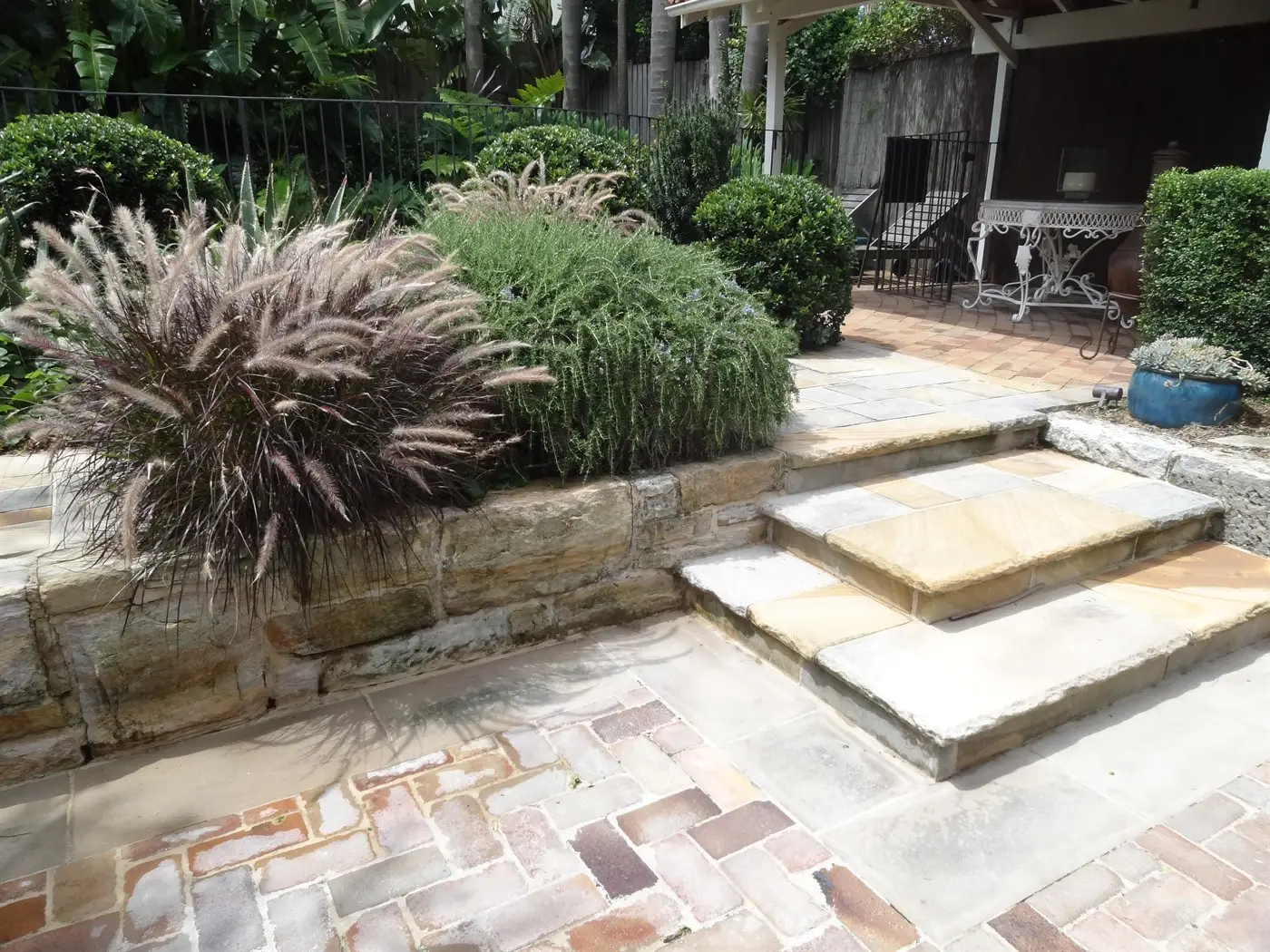 Sawn Sandstone Paving