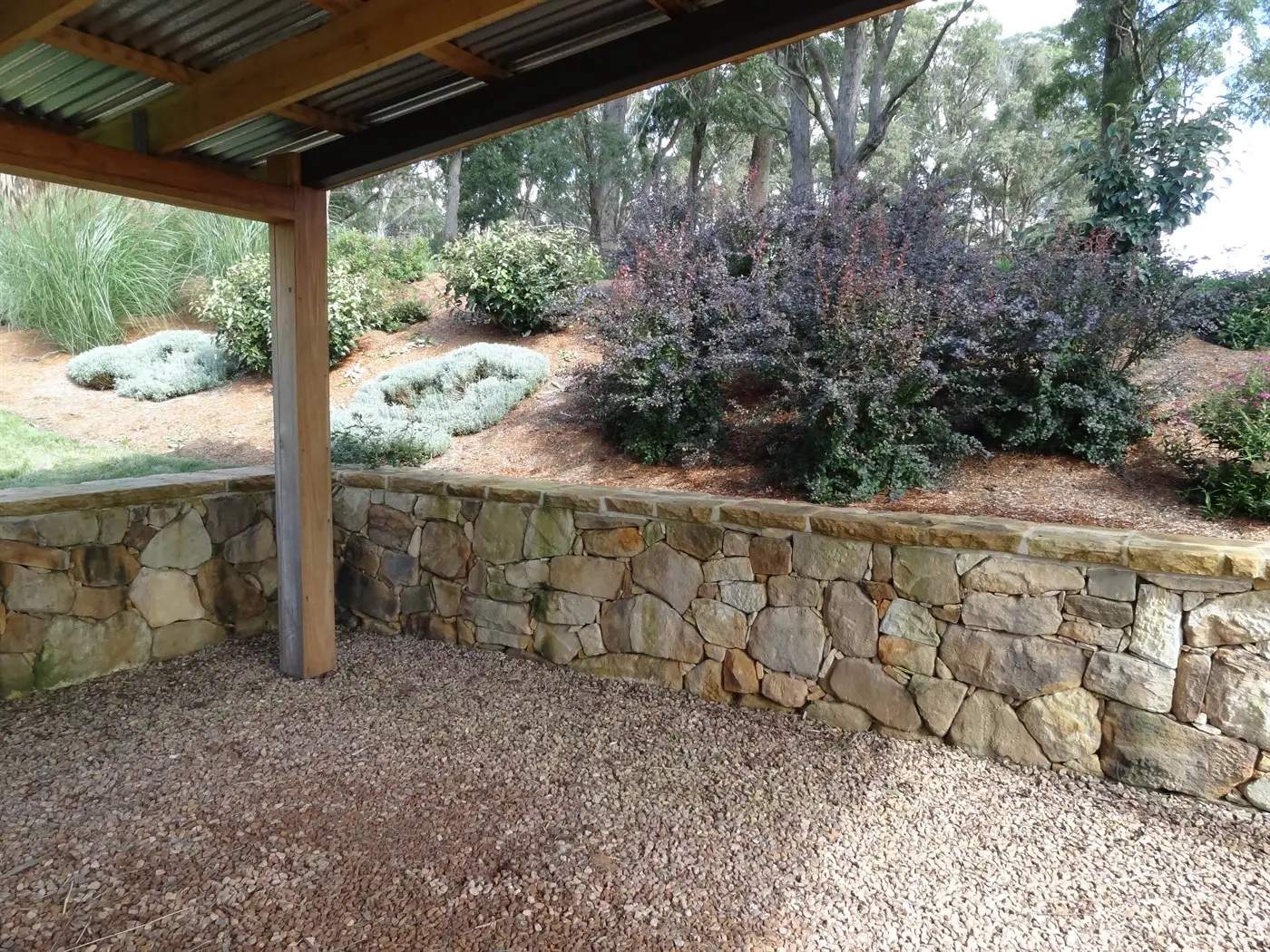 Dry pack Sandstone walls